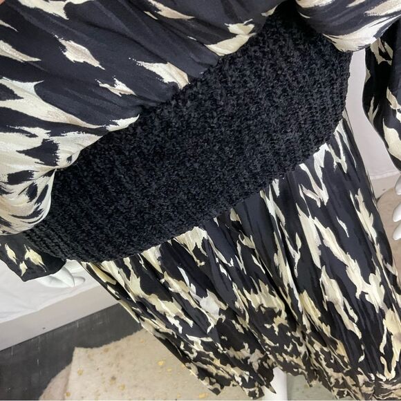NEW Norma Walters Vintage 80’s Black Cream Silk Top & Midi Skirt Set 10 - Picture 11 of 17